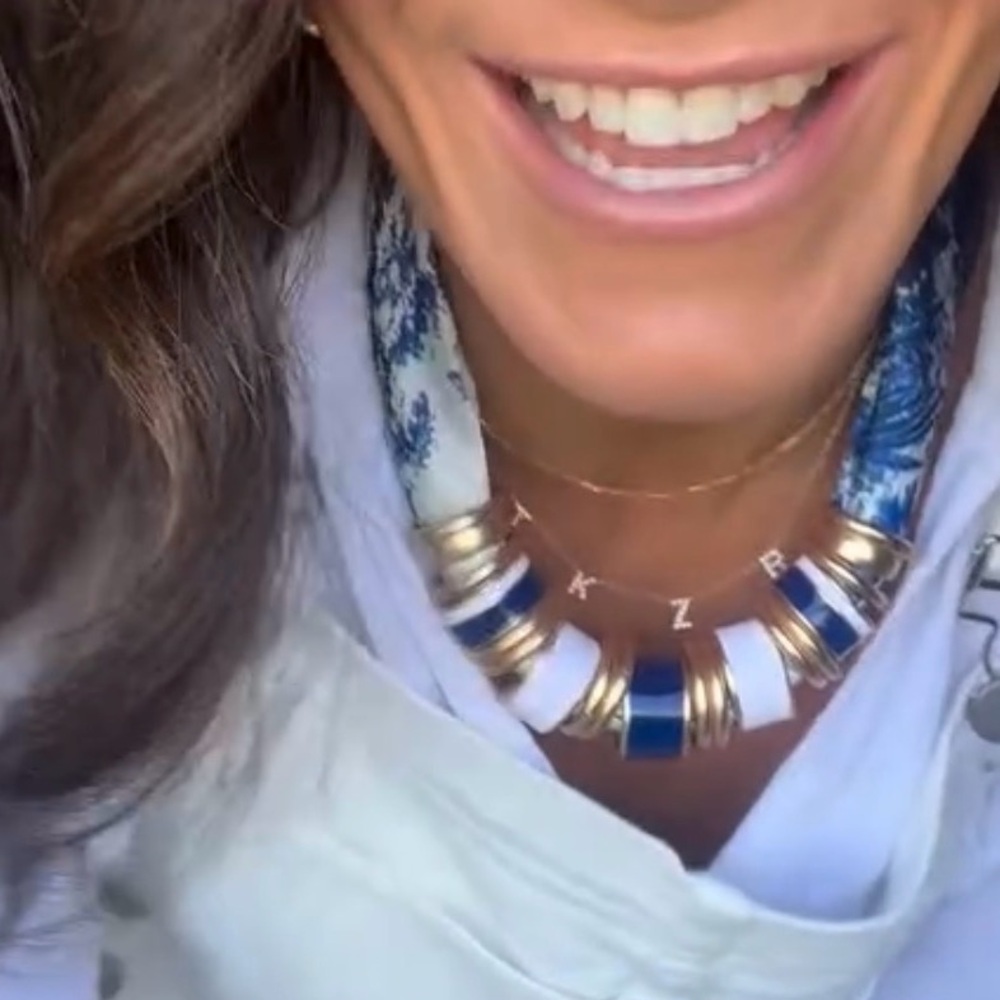 NWT ⚜️🩵💙⚜️ Piper K gorgeous blue tones adjustable scarf necklace - Picture 3 of 14